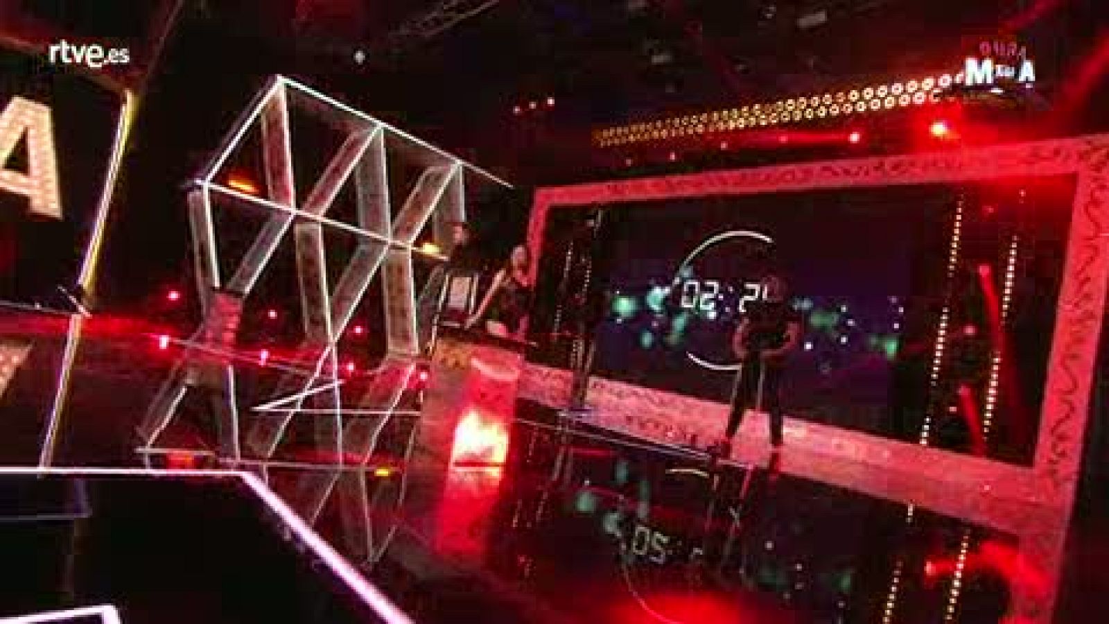 Dani Polo y su maquina que separa a su partenaire