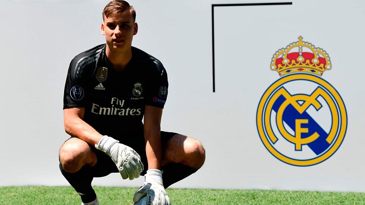 Telediario 1 - El Real Madrid presenta al portero Lunin