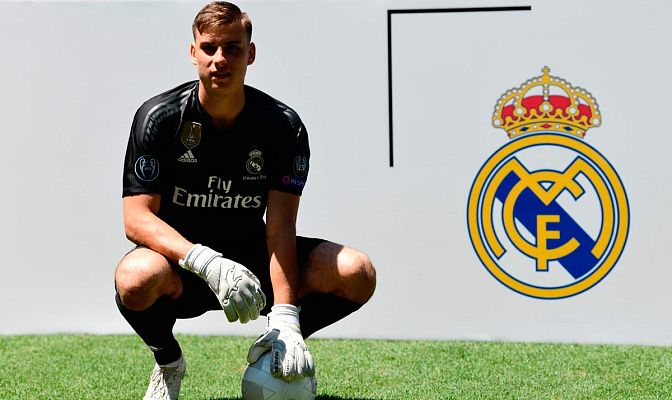 Telediario 1 - El Real Madrid presenta al portero Lunin