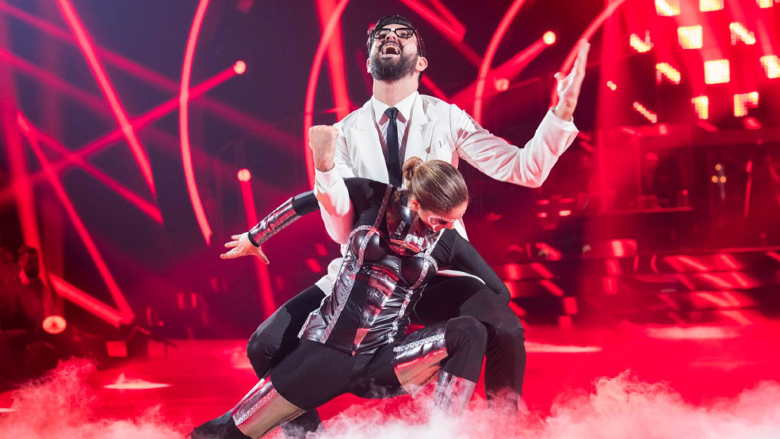 Bailando con las estrellas - Manu Sánchez y Mireya bailan "Desátame"