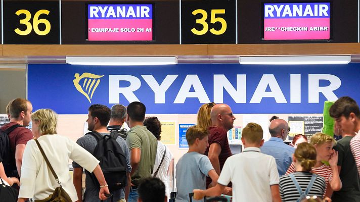La mañana - La huelga de Ryanair deja 400 vuelos en tierra