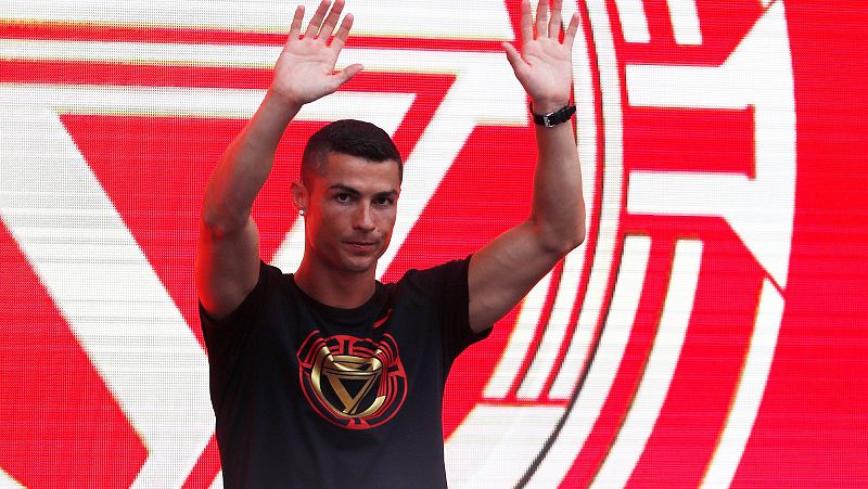 Hacienda ha aceptado el trato de Cristiano Ronaldo por el que pagará una multa de casi 19 millones de euros y dos años de cárcel. El portugués es uno más de la larga lista de jugadores representados por Jorge Mendes que ha tenido problemas con Hacien