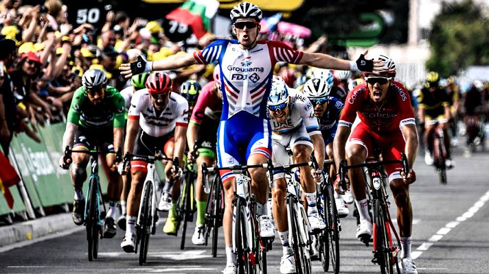 Tour de Francia - Tour 2018 | Arnaud Demare gana el 'sprint' de Pau