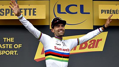 El holand�s, ganador de la contrarreloj y segundo del podio, se mostr� especialmente sorprendido por su victoria "porque pensaba que me hab�a ganado Froome". "�Esto es una locura! No sab�a nada sobre los tiempos parciales. Pensaba que Froome estaba u