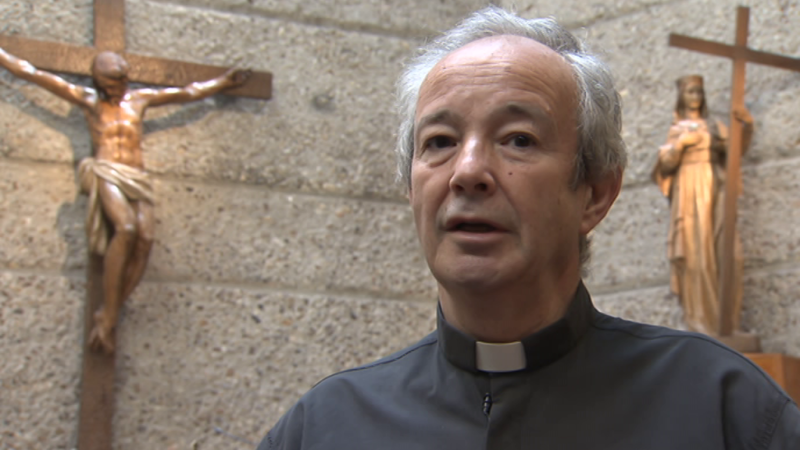 Testimonio - Vivir como un párroco - ver ahora