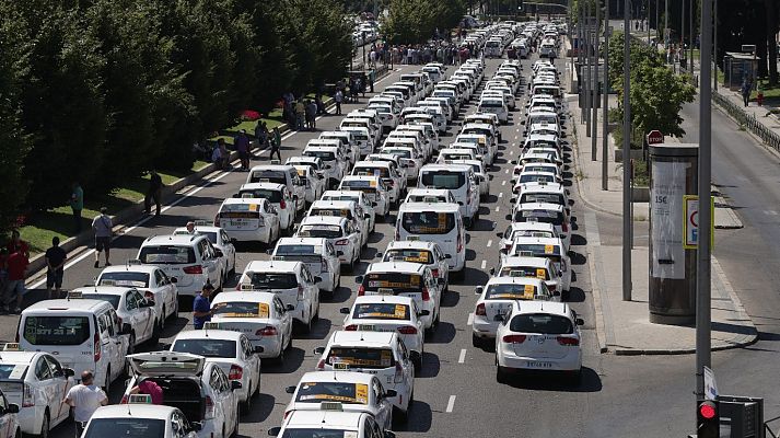 Telediario 1 - Telediario - 15 horas - 30/07/18 - Lengua de signos