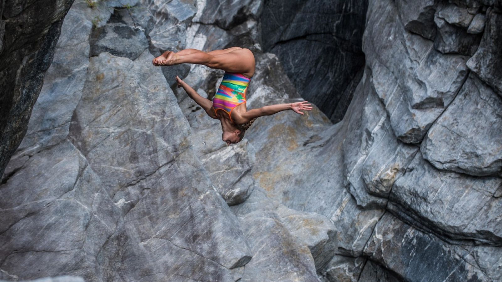 Saltos de acantilados - Red Bull Cliff Diving World Series 2018. Prueba Azores - ver ahora