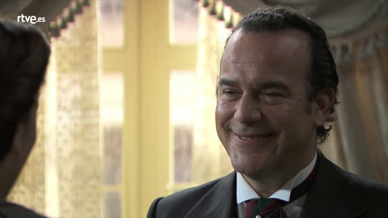 Acacias 38 - Arturo le dice a Silvia que recupera la visión