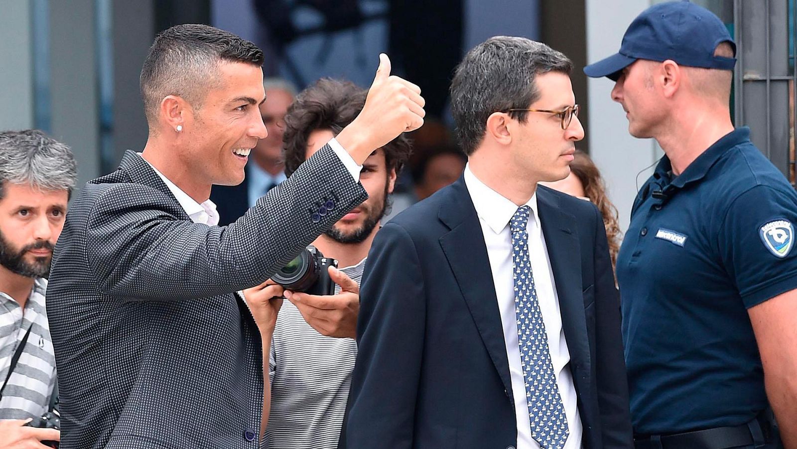 La Premier gasta más que la Liga en fichajes y la Juve, el club que más | Ver