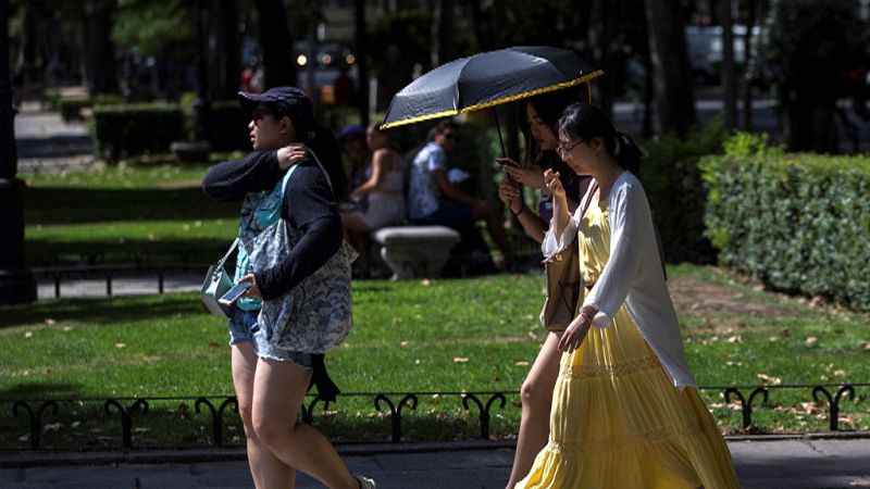 Temperaturas significativamente altas en gran parte del interior de la Península y Baleares, especialmente en zonas de los valles del Tajo, Guadiana y Guadalquivir, donde se podrán superar los 42 grados en algunas zonas