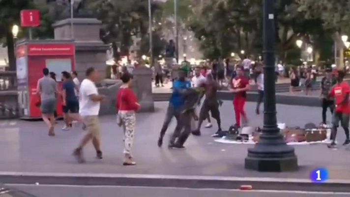 Telediario 1 - Desde el Sindicato de Manteros condenan cualquier tipo de violencia