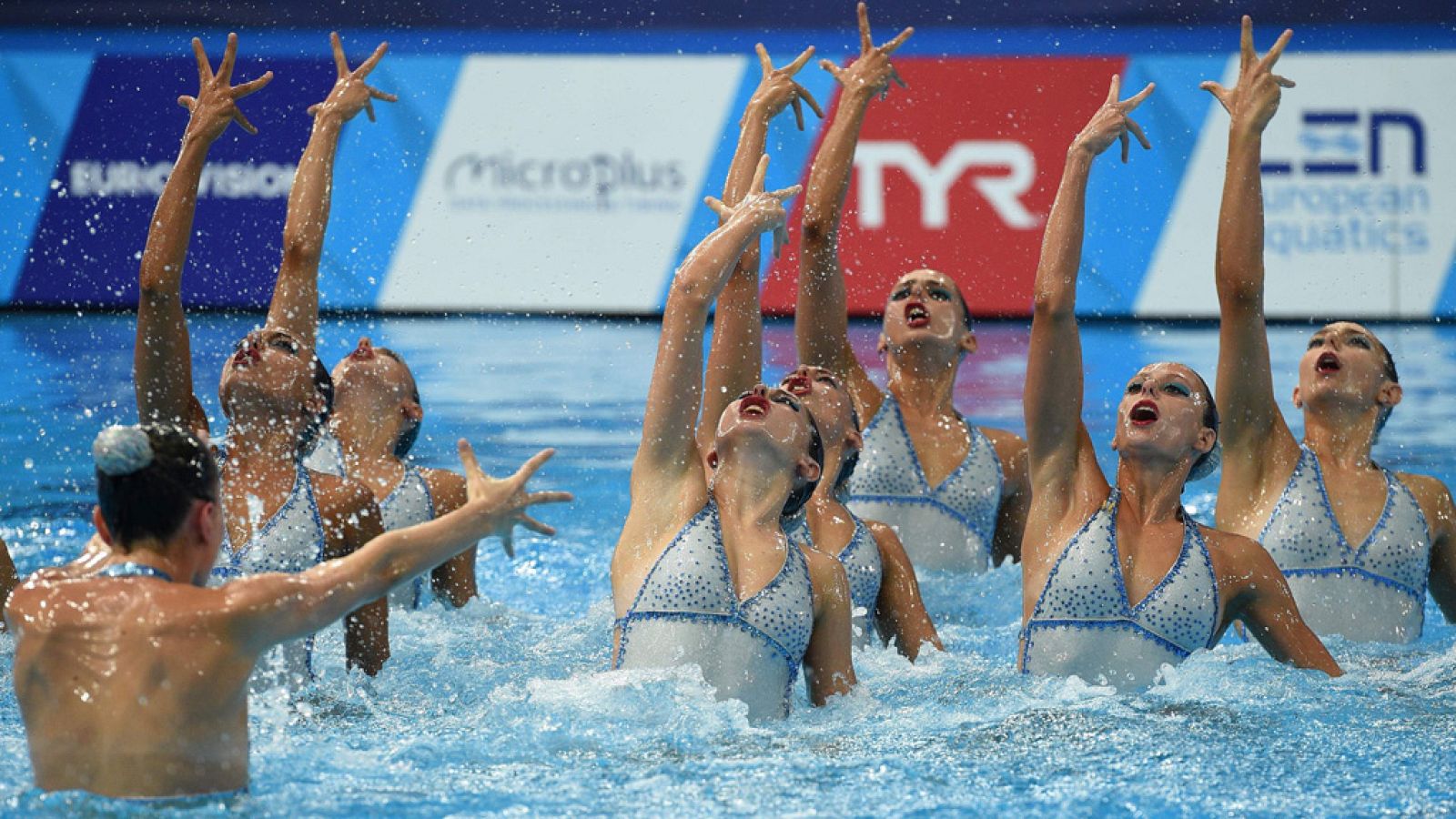 España logra el bronce en la combinada de rutina libre de 'sincro' | Ver