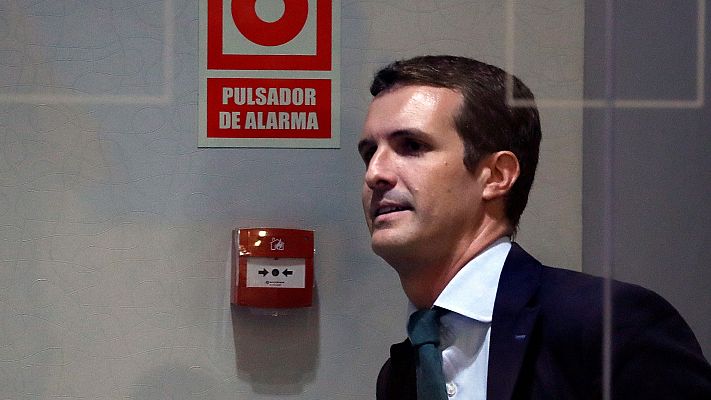 Telediario 1 - Casado rechaza dimitir y niega que le regalaran el máster