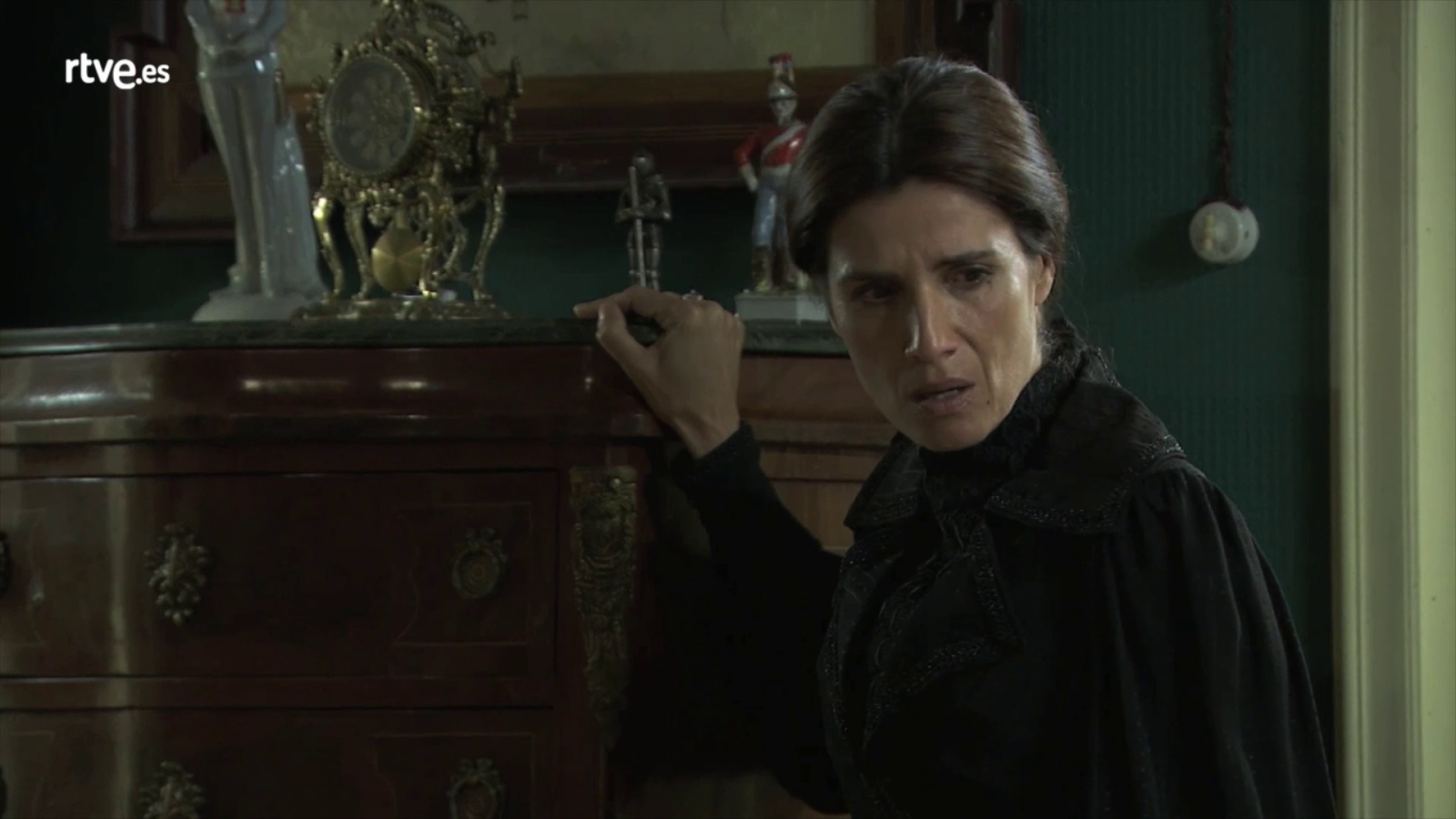 Acacias 38 - Silvia empieza a sospechar de Javier