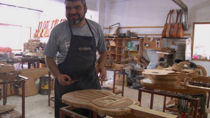 Aquí la Tierra - Valeriano Bernal, guitarrero de corazón