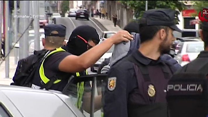 La mañana - Arrestados Manuel Charlín y su hijo en una redada