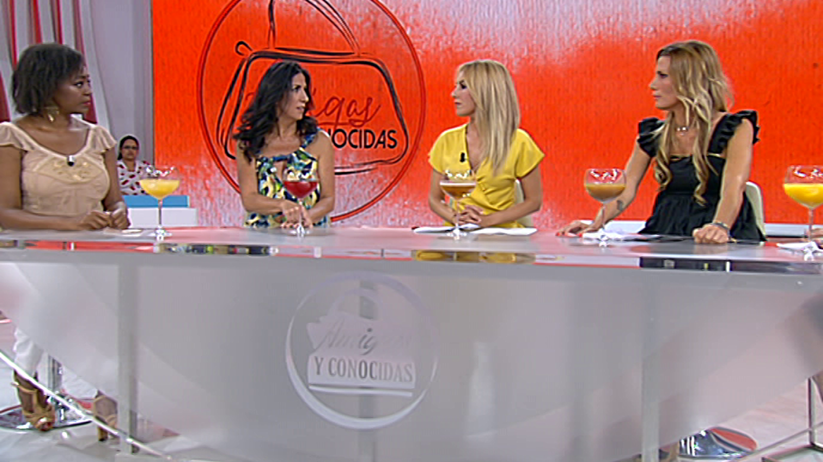 Amigas y conocidas - 09/08/18 - ver ahora