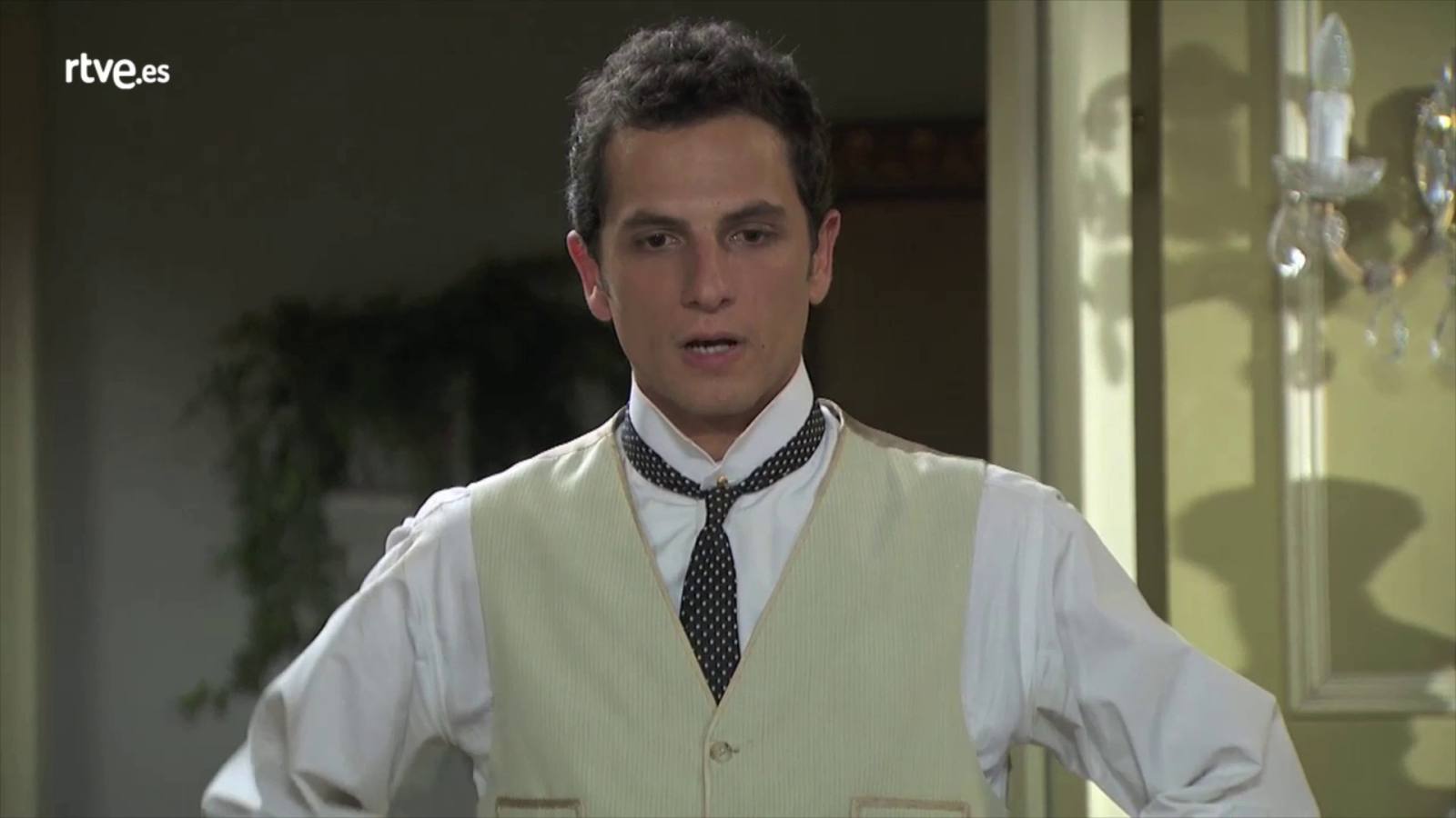 Acacias 38 - Antoñito vuelve solo de Cabrahigo