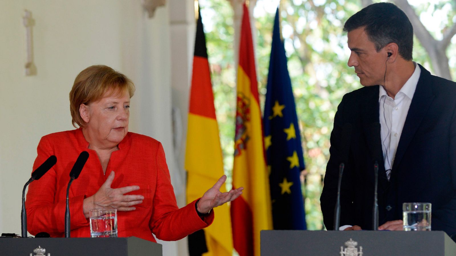 Sanchez y Merkel defienden un sistema justo de reparto de inmigrantes en la Unión Europea