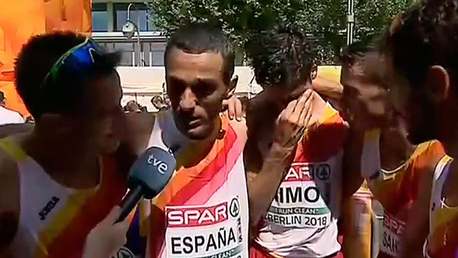 Jesús España: "A Javi (Guerra) le está esperando un podio" | Ver