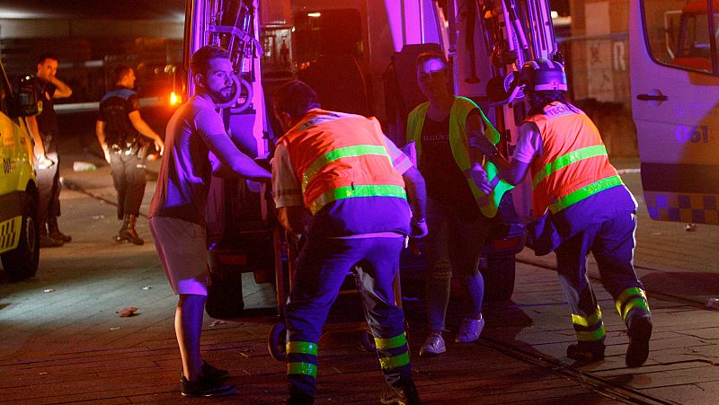 Un asistente al festival O Marisquiño captó el momento del derrumbe mientras grababa con su móvil el concierto