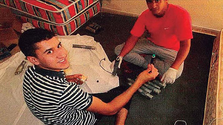 Telediario 1 - Aumenta la seguridad policial en Cataluña tras los atentados