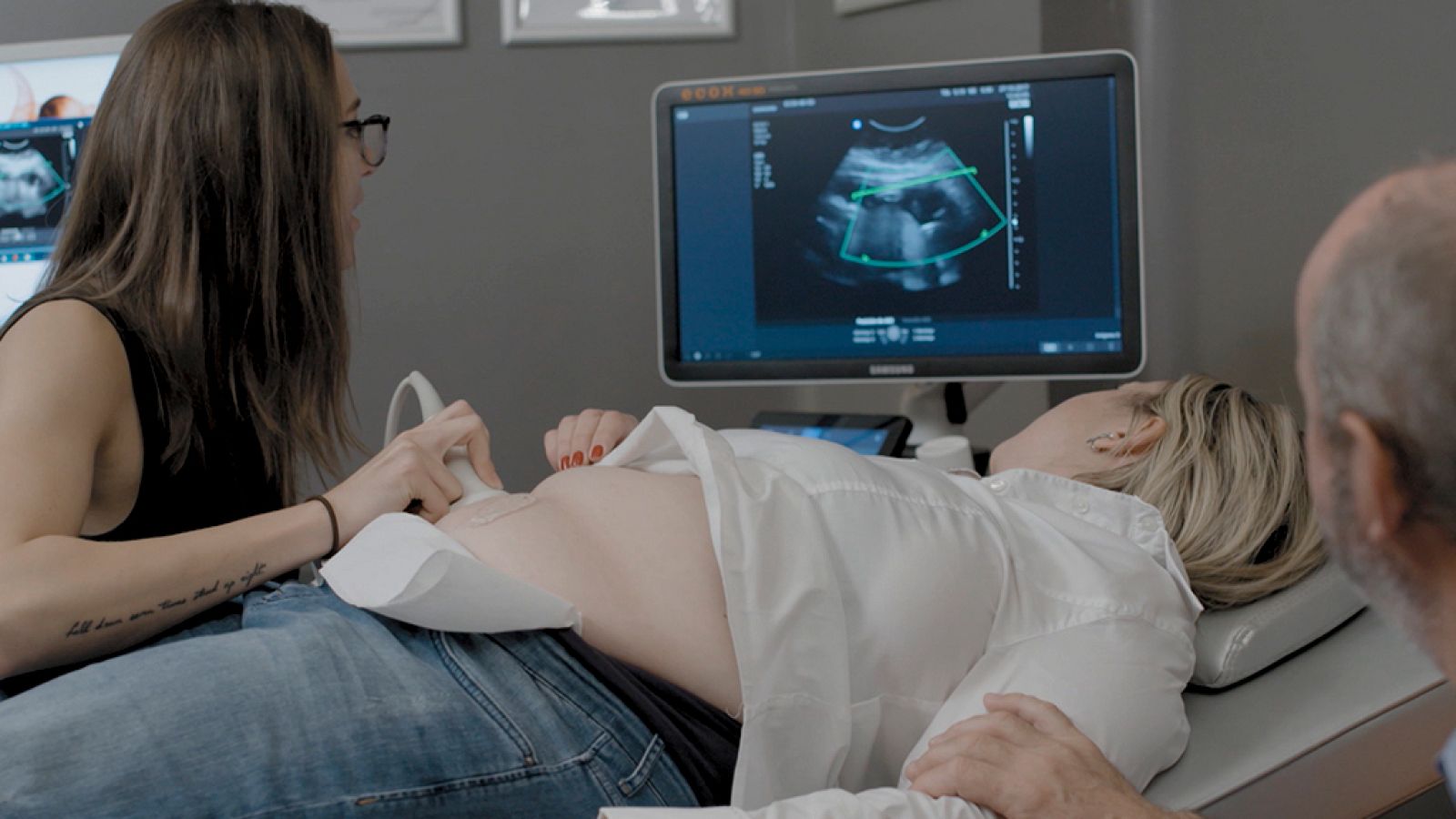 Mamás y papás a la vista - Marcos y Alberto, Clara - ver ahora