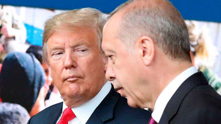 Telediario 1 - La lira turca resiste frente al dólar pese a que Washington amenaza a Ankara con nuevas sanciones