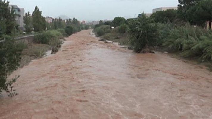  - Muere una persona cuyo coche fue arrastrado por el agua en Rubí (Barcelona)