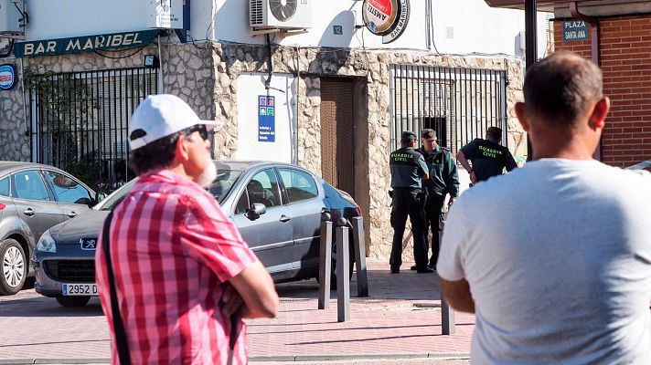 Informativo 24h - Mata a tiros a un hombre y hiere a otros tres en un bar de Castrillo-Tejeriego, Valladolid