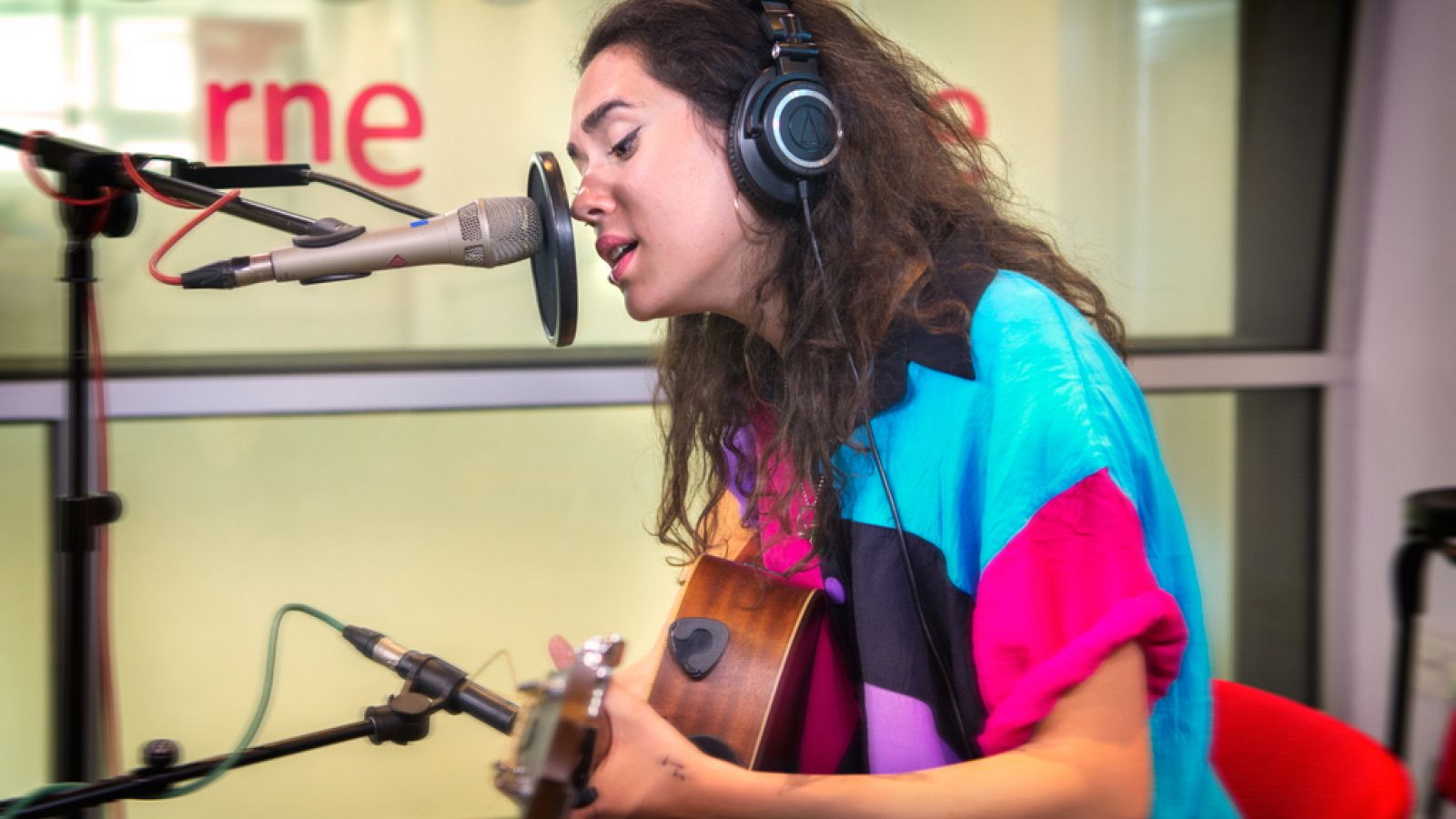 Las mañanas de RNE - Alice Wonder canta "The world is changing me" - Escuchar ahora