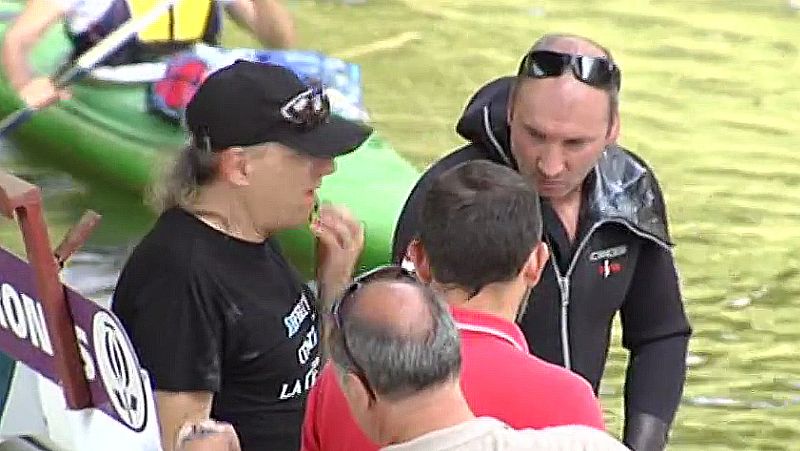 Carlos Peña nada el Urumea contra la retinosis pigmentaria | Ver