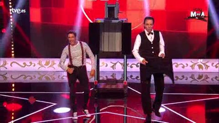 Pura magia - La dulce tortura de Mag Edgard le da la inmunidad