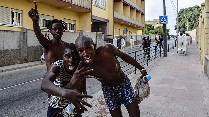 Telediario 1 - El Gobierno justifica la expulsión de migrantes