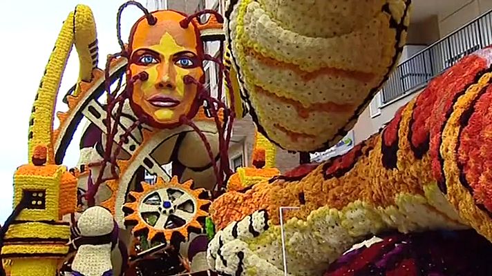 Telediario 1 - Laredo celebra la tradicional Batalla de Flores