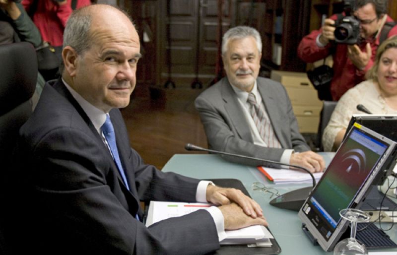 La Junta de Andalucía ha celebrado el último consejo de gobierno presidido por Manuel Chaves