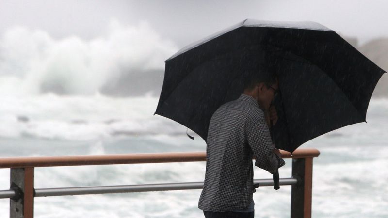 Chubascos vespertinos y temperaturas máximas en ligero descenso