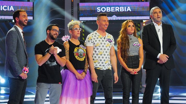 Crush - Crush - Melody, aplastada junto a dos compañeros