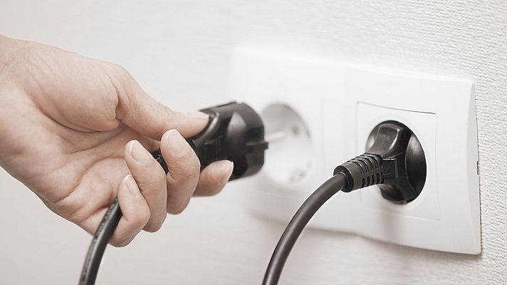 Telediario 1 - El precio de la luz alcanza un nuevo máximo diario