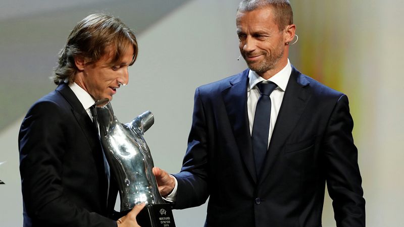 Luka Modric y el Madrid copan los premios de la UEFA 2017-2018 | Ver