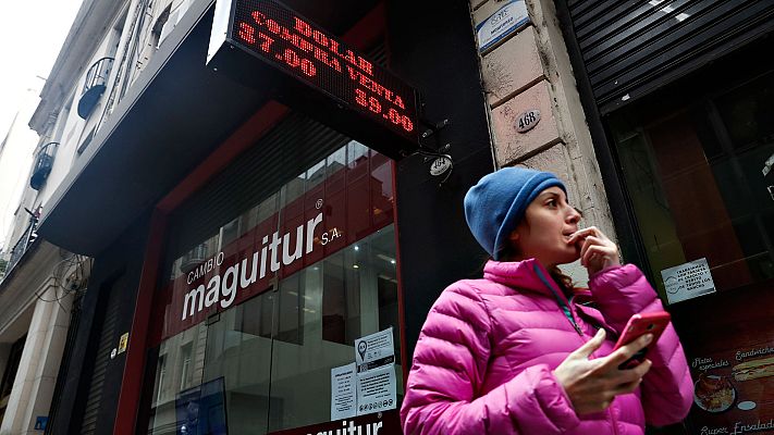 Telediario 1 - Recortes en Argentina para intentar frenar la crisis del peso