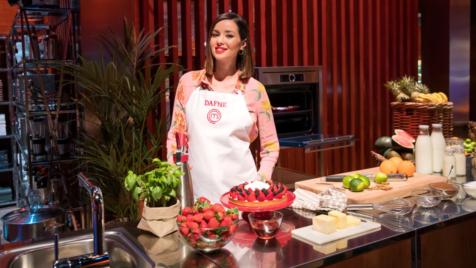 Masterchef Celebrity 3: Dafne Fern�ndez, ilusi�n entre fogones - MasterChef | Ver