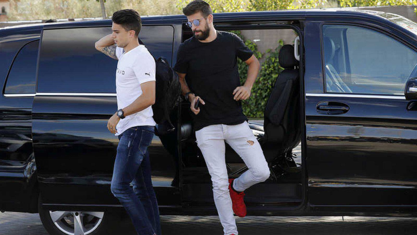 El director de Tráfico confirma que Piqué fue notificado de que no le quedaban puntos en el carné | Ver