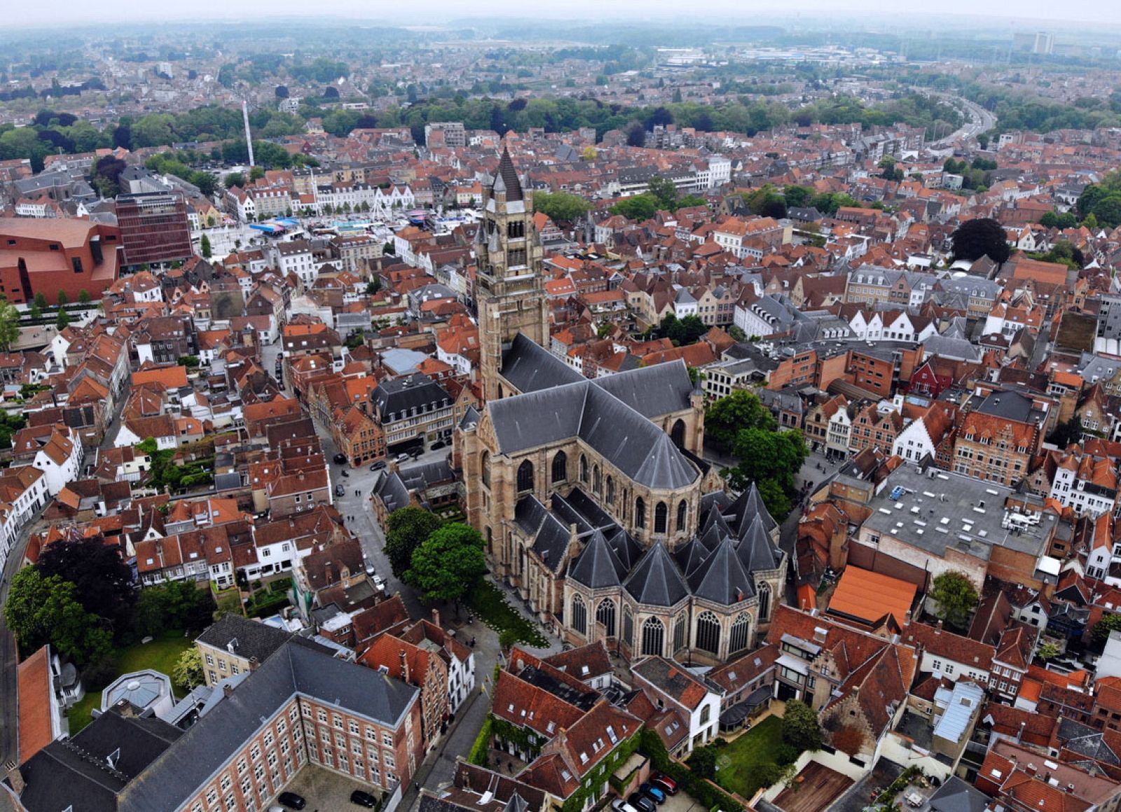 Paraísos Cercanos - Flandes, el león de oro - ver ahora