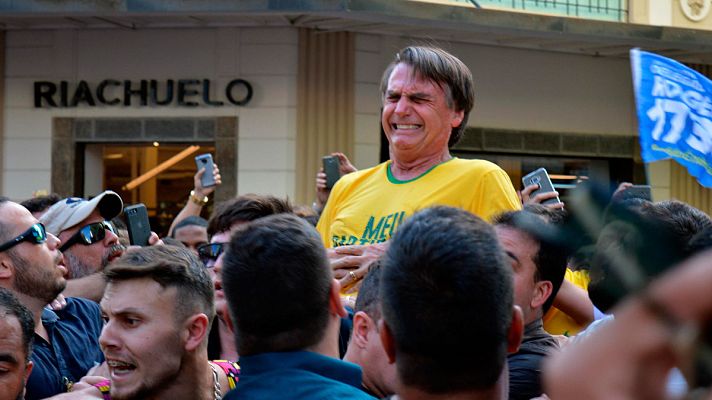 Telediario 1 - Apuñalado el candidato ultraderechista brasileño Jair Bolsonaro en un acto electoral