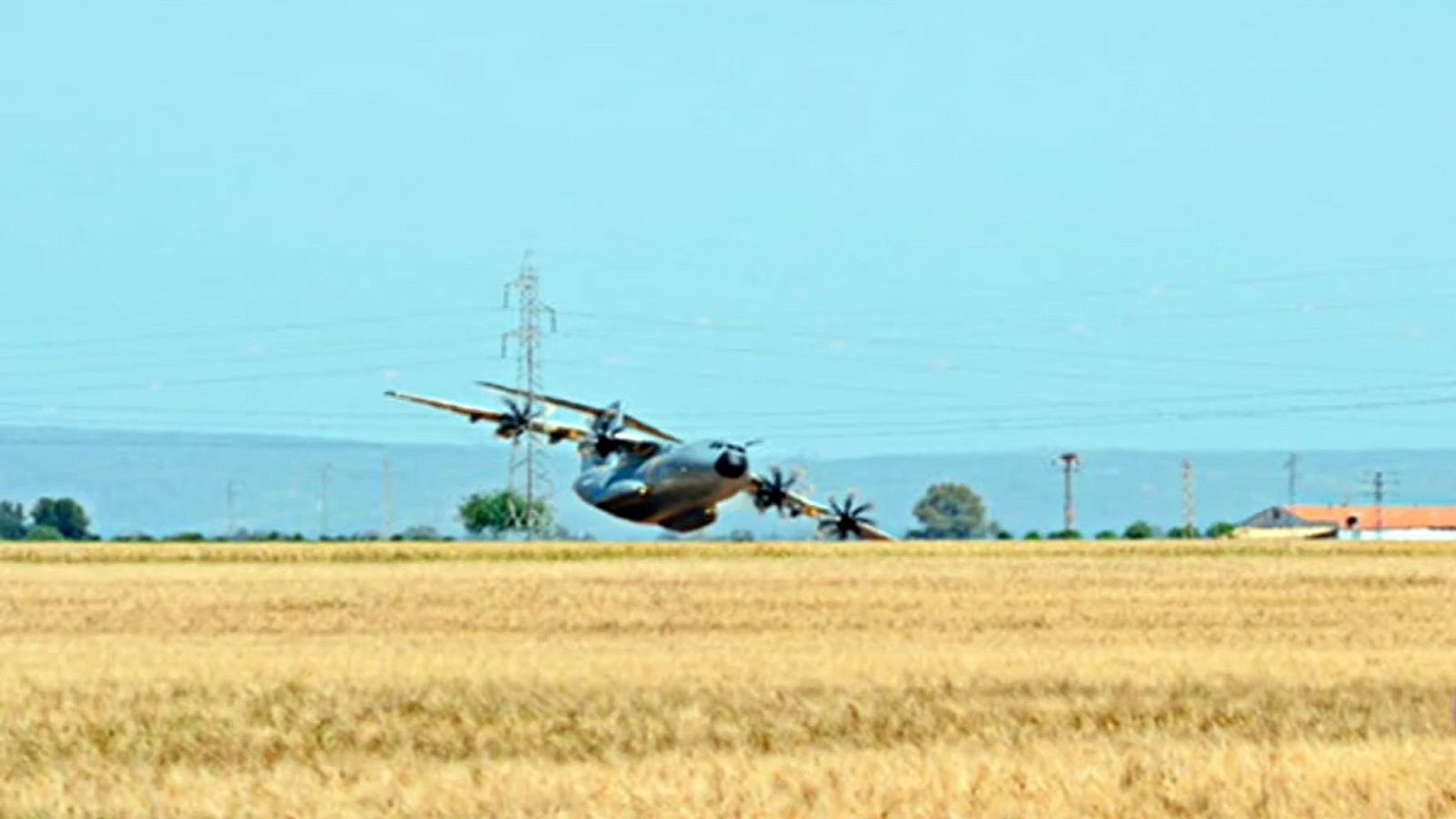 Salen a la luz fotografías inéditas del accidente de un Airbus militar en Sevilla utilizadas en la investigación judicial