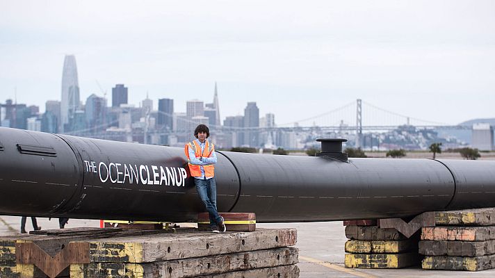 Telediario 1 - Prueba final para el gigantesco atrapa basura Ocean Cleanup