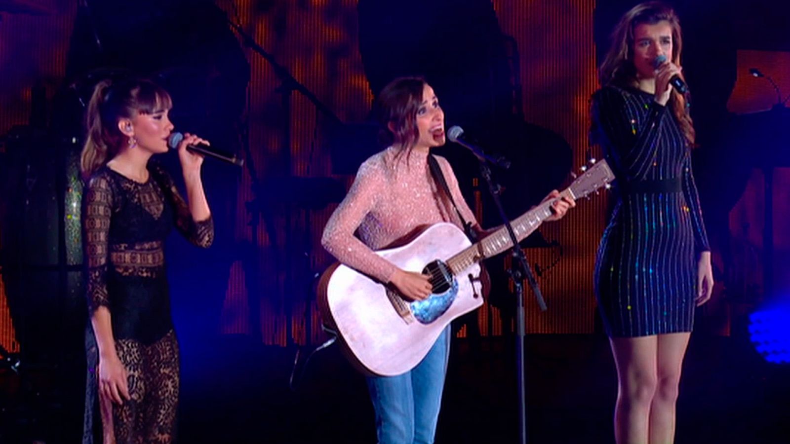 OT Bernabéu - Zahara canta con Aitana y Amaia 'Con las ganas'
