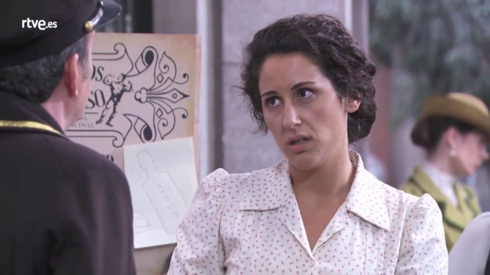 Acacias 38 - Obligan a Lolita a recoger el puesto y dejar de vender