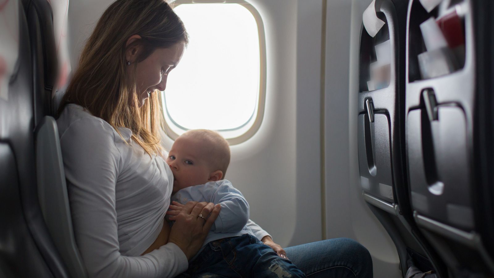 Las 30 familias bloqueadas en Ucrania tras una gestación subrogada podrán volver a España